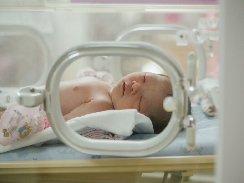 Tips for caring for premature babies